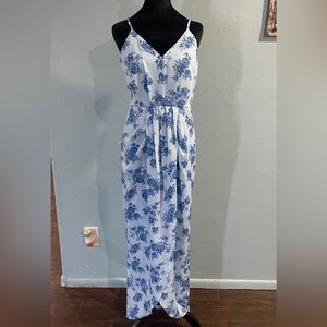 CHELSEA:28 floral blue dress size medium